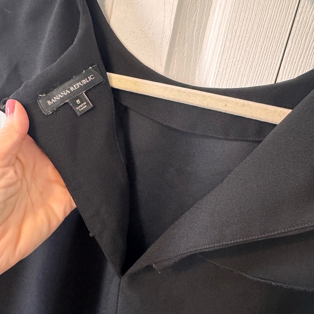Banana Republic Black Mini Cocktail Dress Ruffle Sleeve Sz 8 PullOn Lightweight - Picture 7 of 11